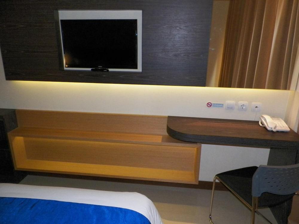 Aveon Express By Daphna International 3* Yogyakarta